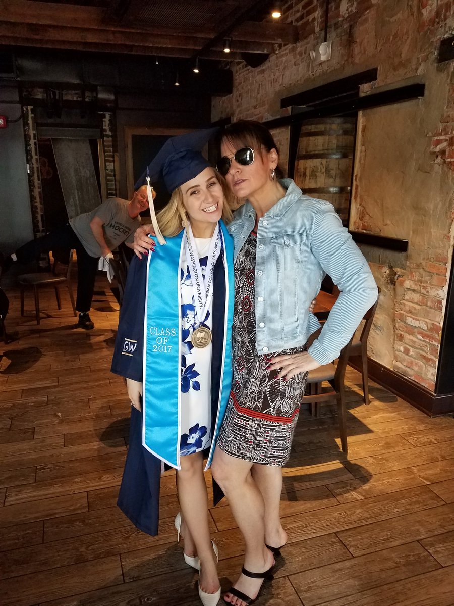 marthamcnair's tweet photo. #graduationgirl #niece https://t.co/dqAW7taDYx