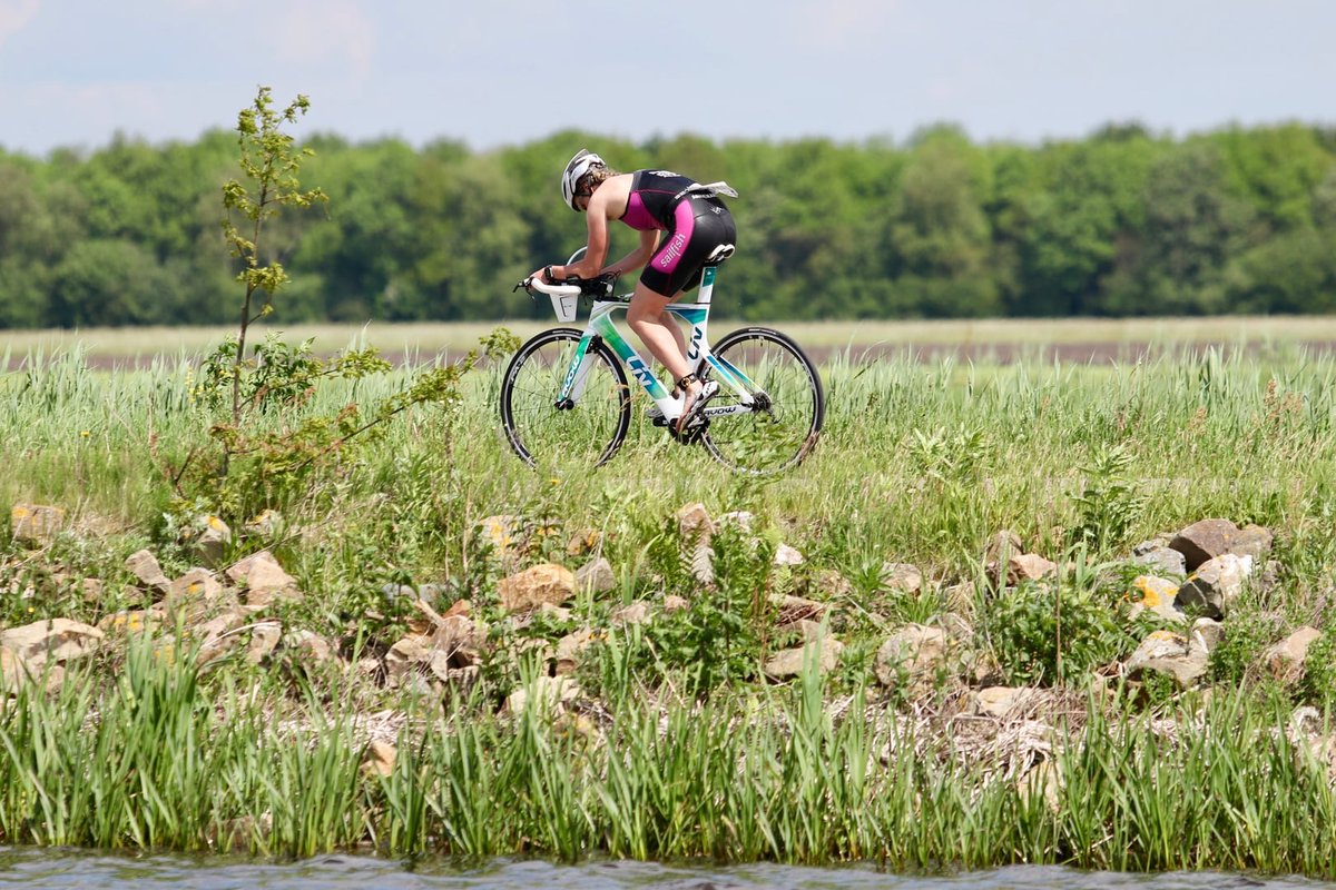 2e Dame Triathlon Heerenveen!  1,5km 🏊,  36km 🚴 en 10,3km 🏃.  Lopen viel tegen, maar toch weer een mooie dag! #triathlon