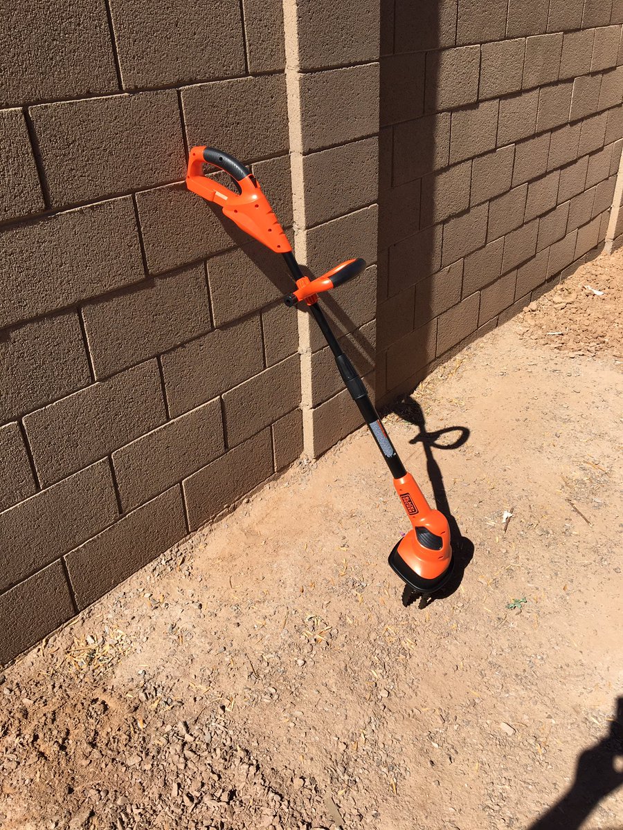 ChrisTheFink's tweet photo. A trunk of dirt and a new tool. Time to get to work. #yardwork https://t.co/uTAbcg90VB