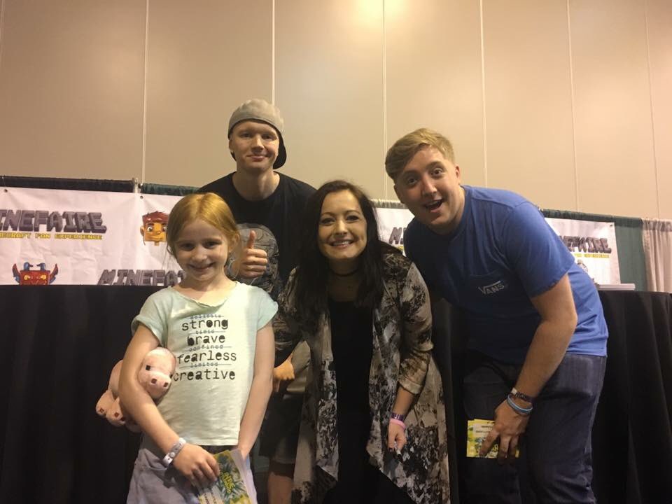 fireflylasers42's tweet photo. @nettyplays @Tomohawk1989 Highlight of her year! Thanks y'all for making the trip out to Houston's first minecraft con! https://t.co/jNAGzsBvJQ