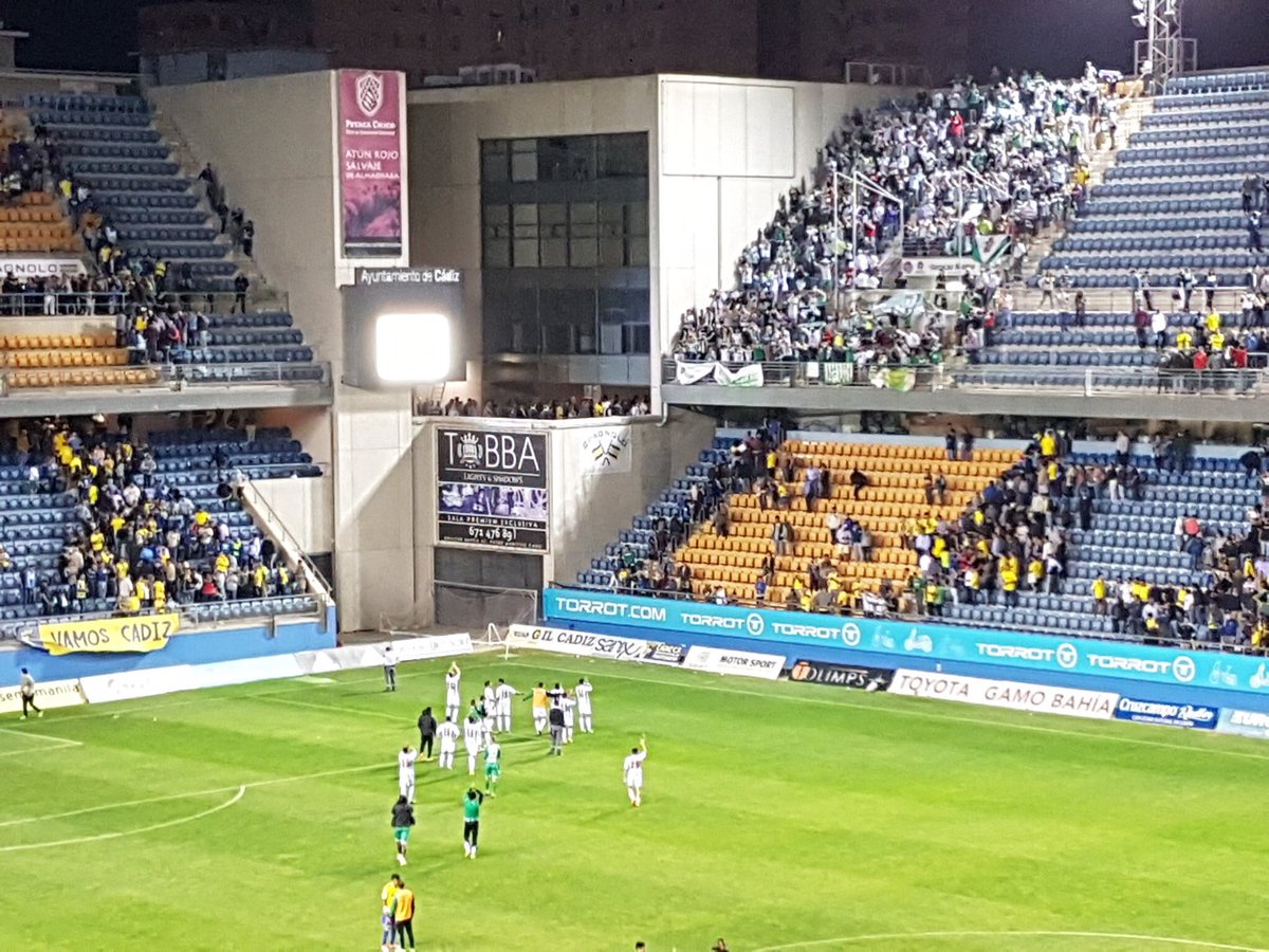 piova9's tweet photo. Para Vosotros  para Nosotros y para lo que se quedaron en Córdoba...
#micordoba #parabienoparamal 💚⚪️ https://t.co/slHnuO6jCy