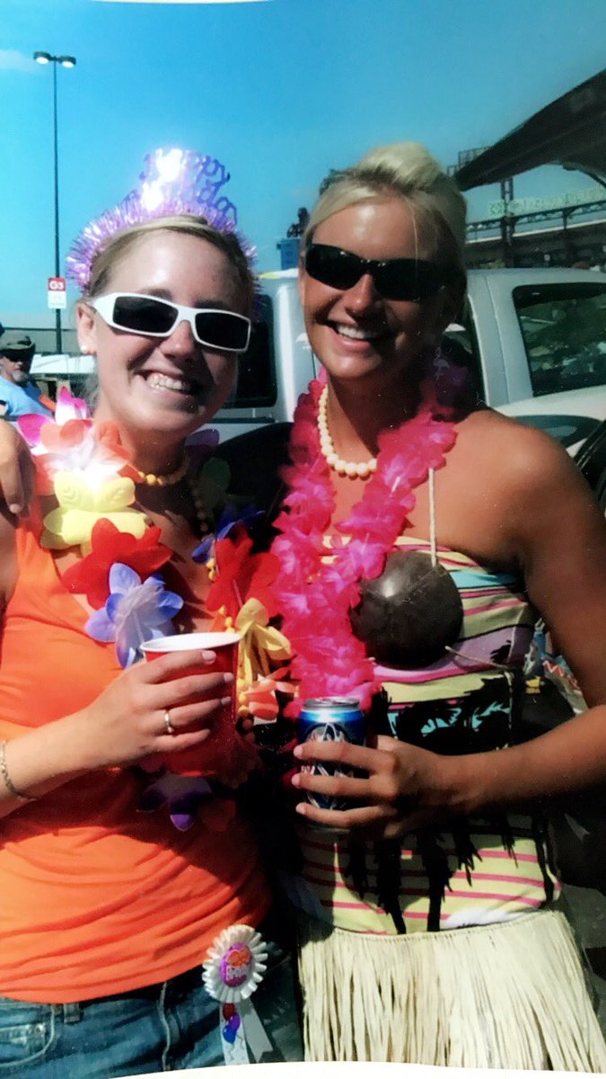 Better Than Bedtime - Grab your hula skirt and coconut bra and meet us at The Thinker @ 4pm m.facebook.com/events/2003466…