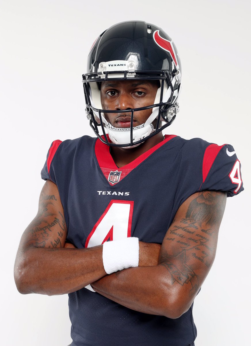 HoustonTexans's tweet photo. #DW4 at the 2017 #RookiePremiere. https://t.co/FQcY8EM4vw