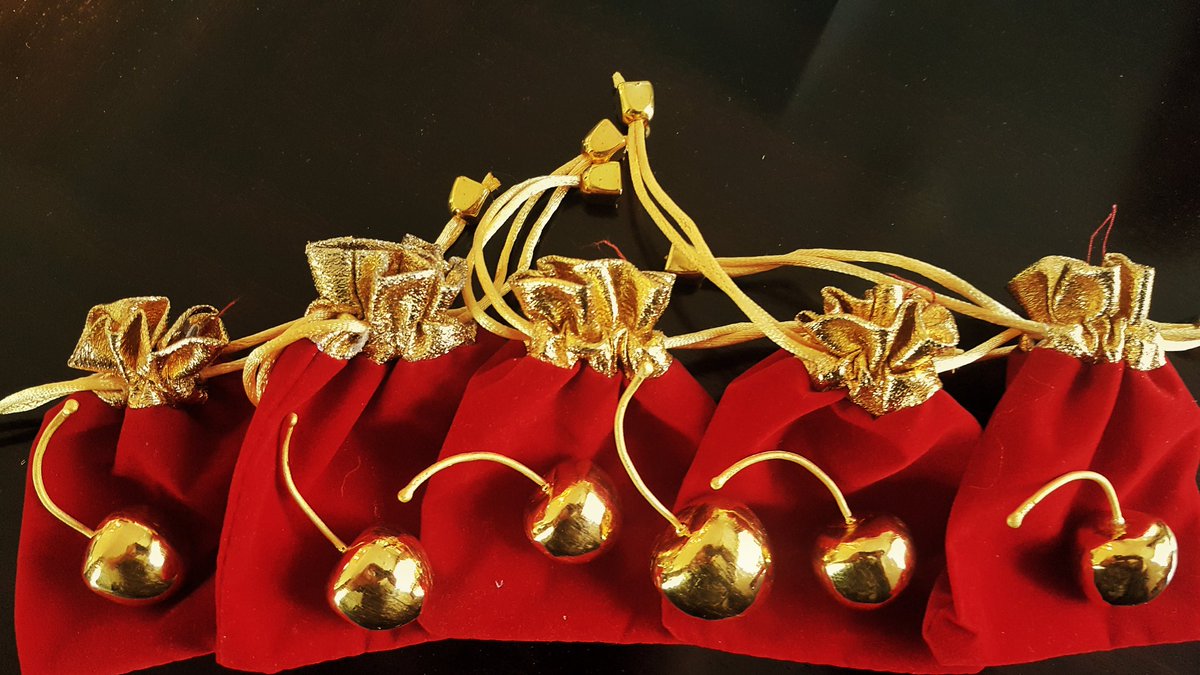 WORLD'S MOST EXPENSIVE CHERRIES INCLUDE A 24KT Gold Cherries .9999 (1OZ) Ready for our 1KG Fresh Cherries Gift Boxes 
#24K #GOLD #CHERRIES