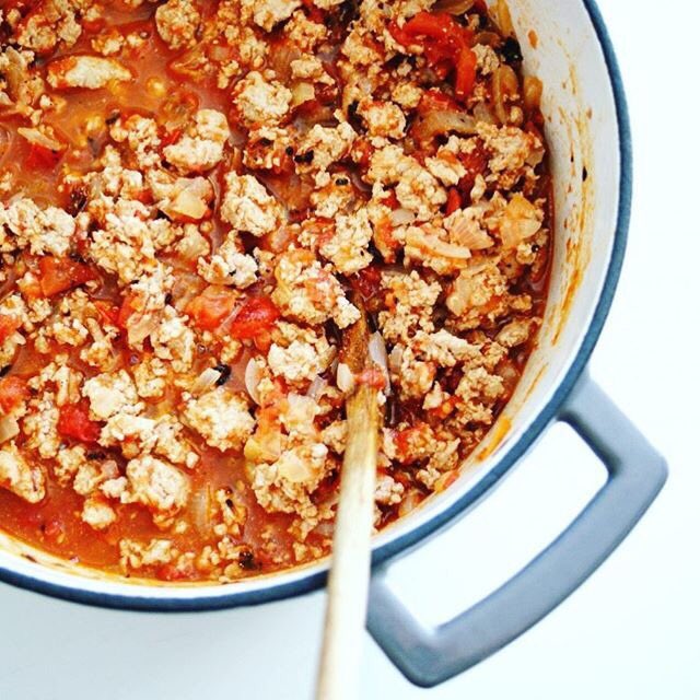 Weekend Project! Make a big batch of this versatile Turkey Tomato Sauce made w/#muirglen. On our <a href="/the_feedfeed/">The Feedfeed</a> pg. thefeedfeed.com/muirglen/emily…