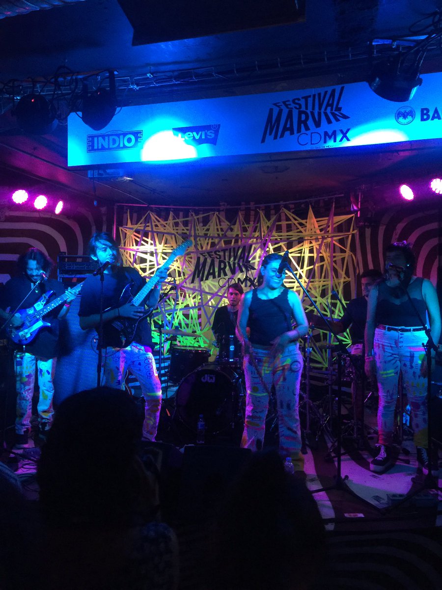 uili's tweet photo. Los @FracasoHippie = el @PolySpree-tzin https://t.co/XvGX8CO5HE