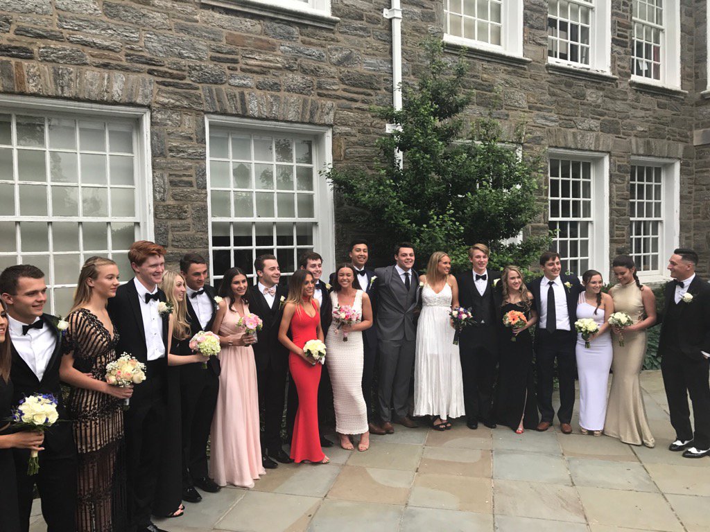darryljford's tweet photo. PC prom send off! https://t.co/CFrtDRLZhJ