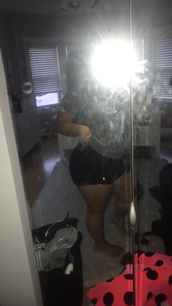 Igetmoney2017's tweet photo. get you a bad lil baby like me🤤 https://t.co/J4uYFKuJP2