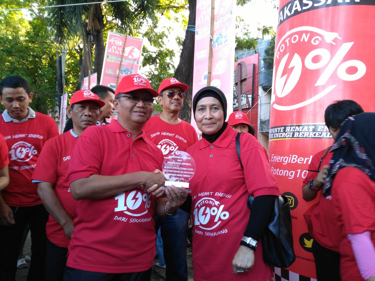 tutialawi's tweet photo. Kampanye #MKSPotong10Persen sudah dimulai! Dibuka lsg oleh wagub Sulsel dan Direktur Konservasi Energi. #Potong10Persen #EnergiBerkeadilan https://t.co/atklCuVTkt