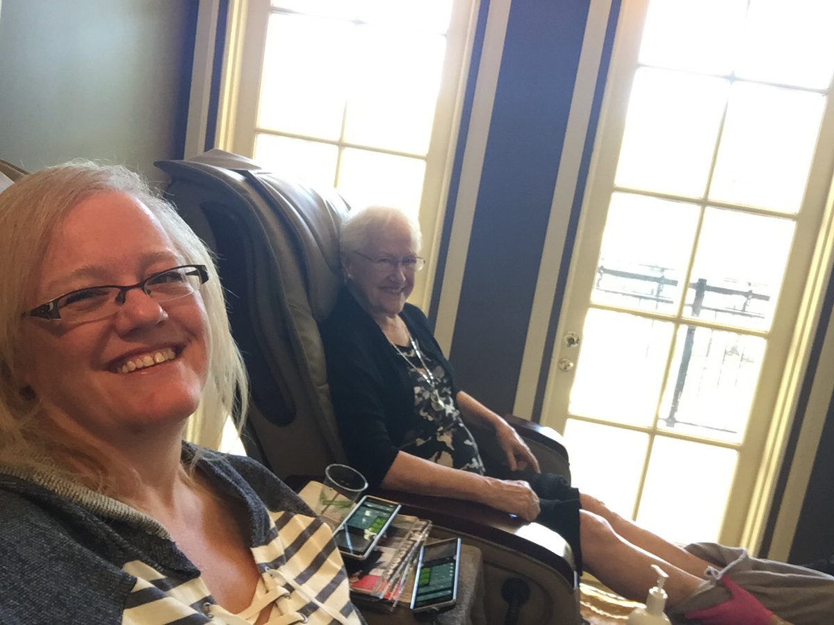CallMeTweeta's tweet photo. What a fantastic day with my mom! Cherished #family time together as we got pedicures at the #spa! https://t.co/0ZnIpPLPOu
