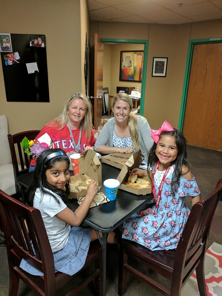 MKB1A's tweet photo. My teacher for the day did a great job! So proud of her! @MKBMavs https://t.co/V1ryDRr9e9