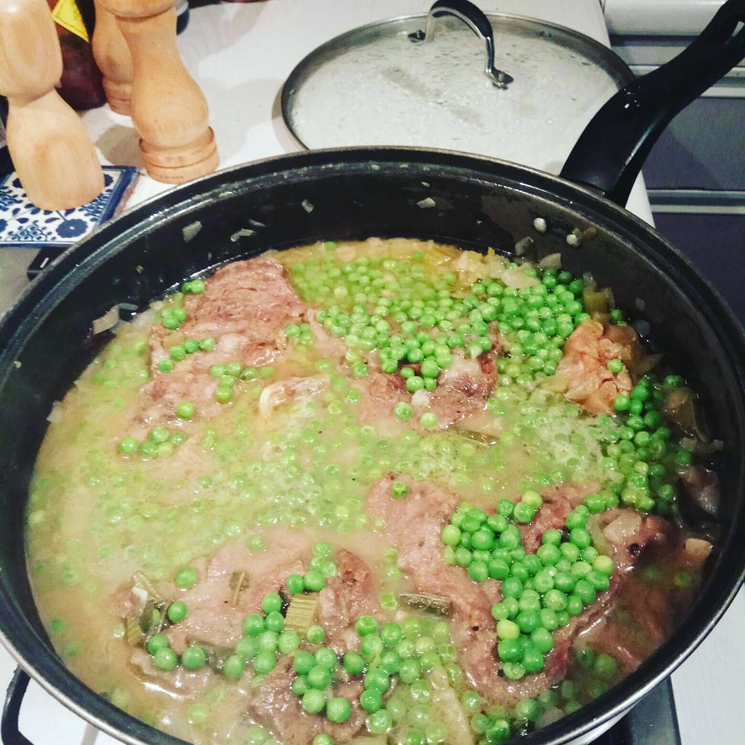 GiantDanDigital's tweet photo. 2 weekends,  2 delicious dishes from @racheleats: ossobucco and meatballs. https://t.co/Hjyrpy1yTJ