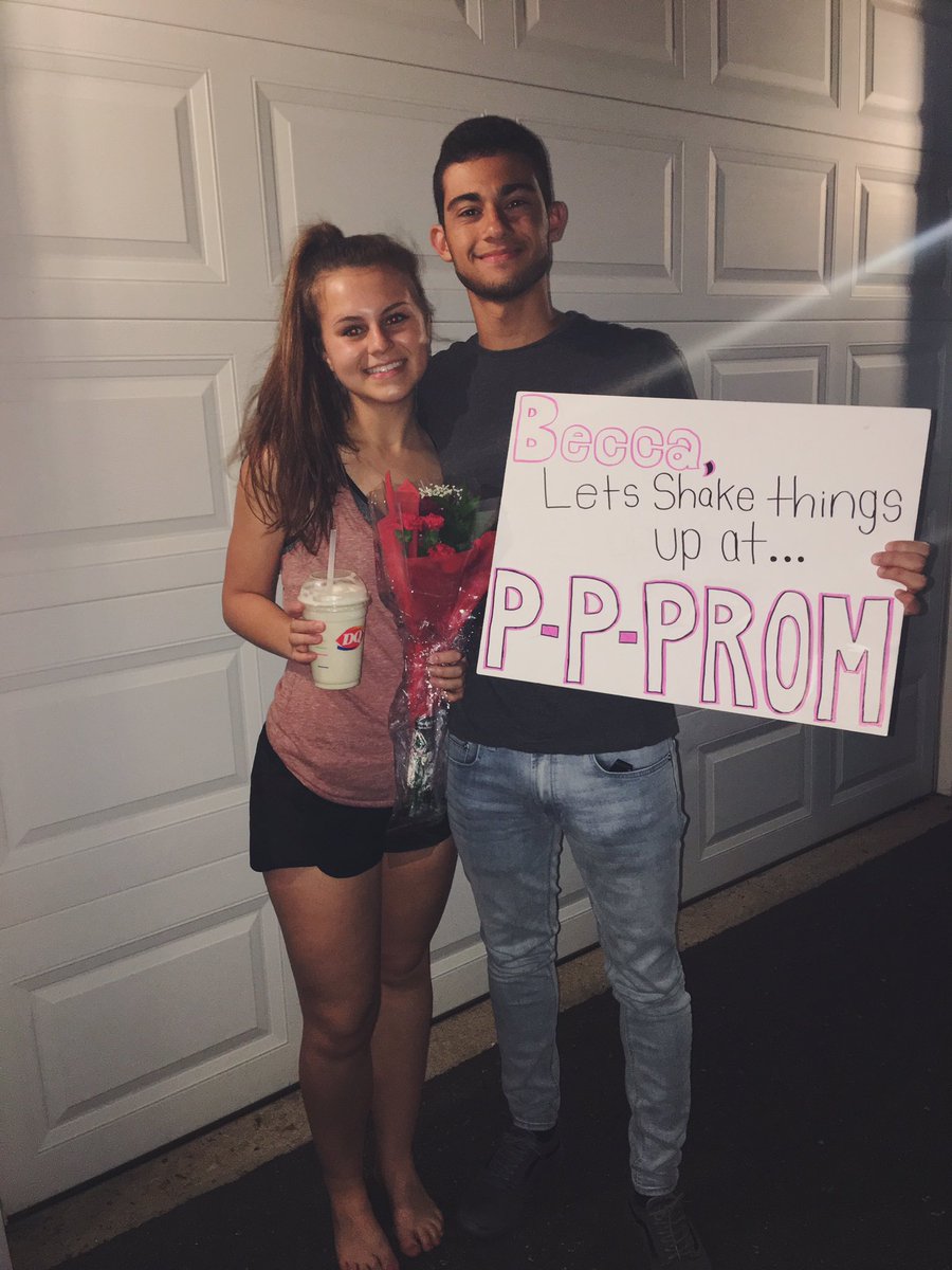 SAHSPromposals's tweet photo. DQ makes everything better🍦 @youarefullof_BS &amp; Nick Marculo! https://t.co/JIJLHciwae