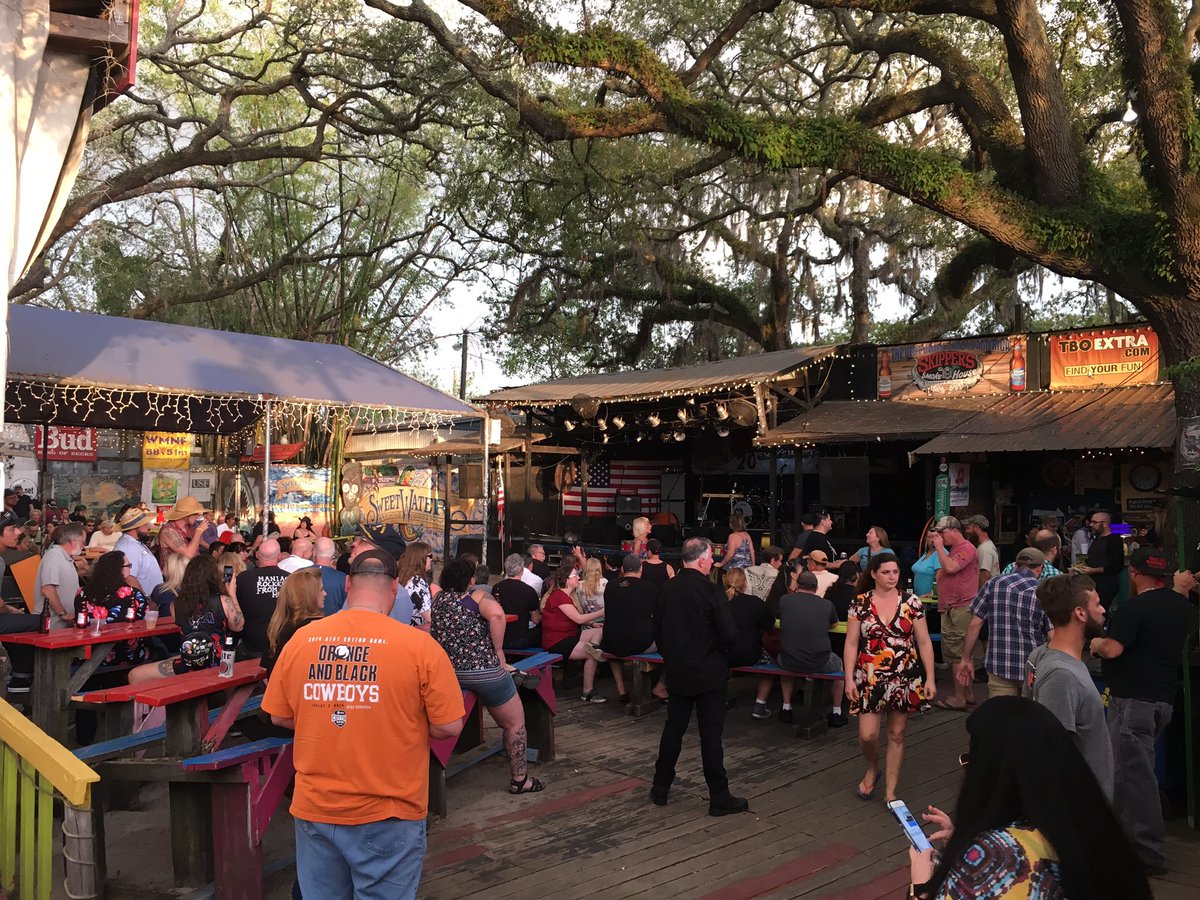 ThatDudeMike's tweet photo. eclectic outdoor venue https://t.co/ggZ2GXD94v