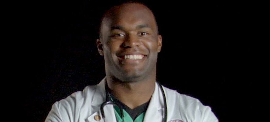 FoxNews's tweet photo. Myron Rolle, former NFL safety and Rhodes Scholar, gets degree in neurosurgery https://t.co/tM0mMElGV1 https://t.co/buX8pjzUF3