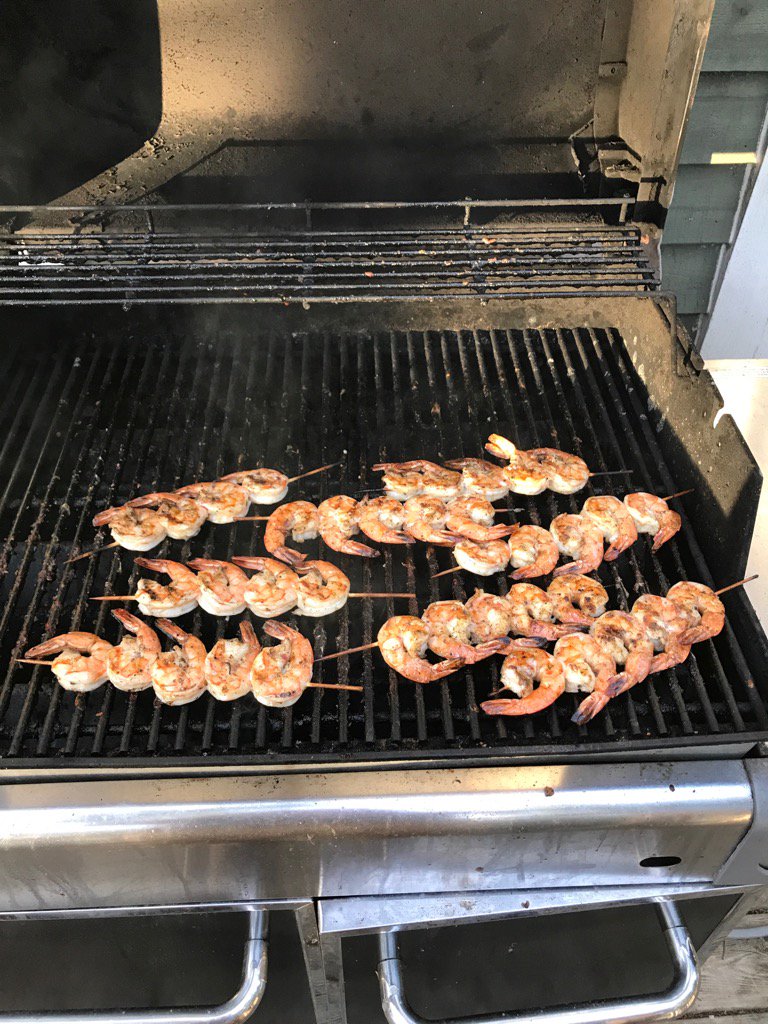 JonLeeOSC's tweet photo. OH MY - Shrimp 🍤 Fun in Muskoka! #MuskokaFun #Shrimp #KaBoom https://t.co/g7oRL5LaWp