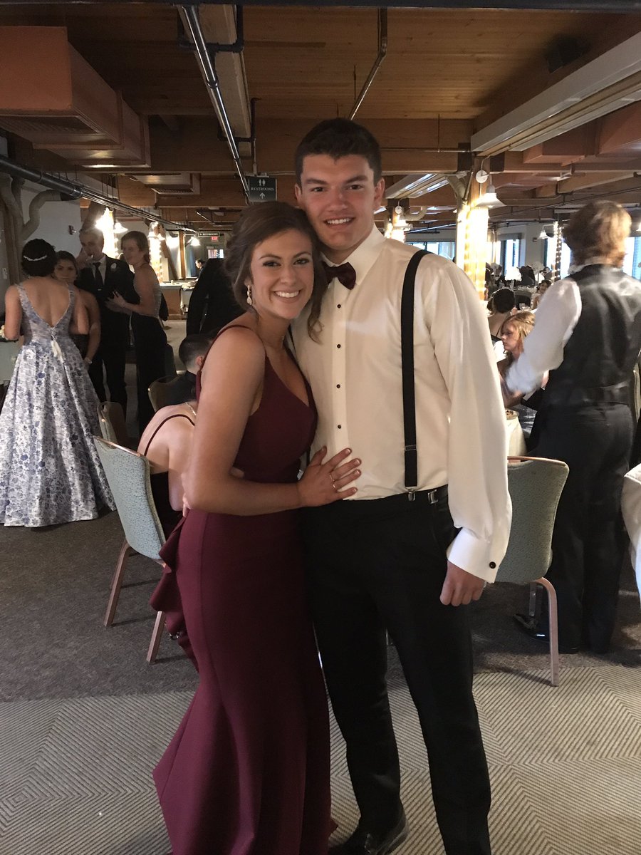 TheRegionalNRHS's tweet photo. More #promfun! @nashobaAD @ClintonItem @NRHS_DECA https://t.co/kKB2DJJ4sf