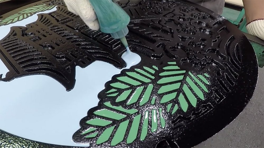 Adobe's tweet image. Don't walk with your head down, except in Japan where creative manhole covers prove beauty can be found anywhere!
bit.ly/2r52d3n