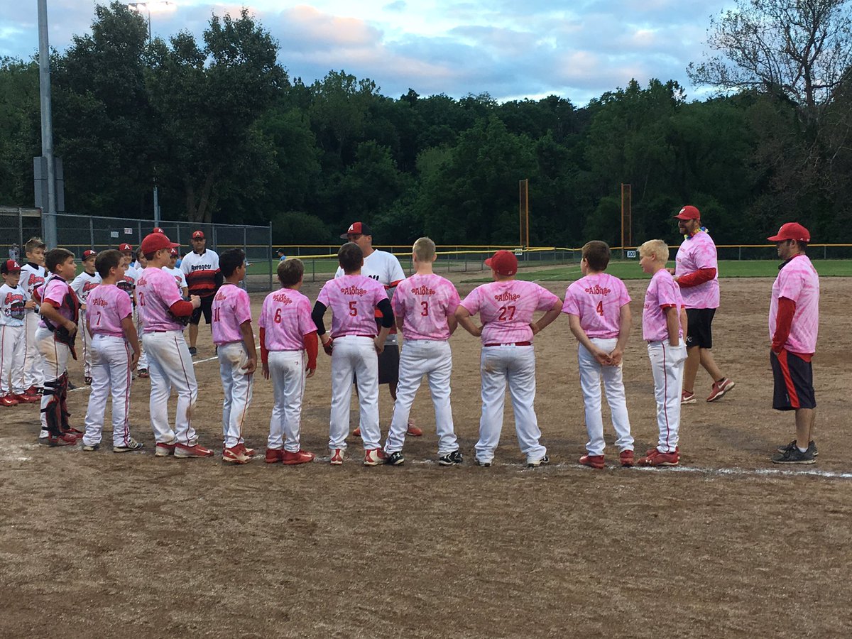 dragoocrew's tweet photo. Coyotes for the win!!  @HawaiianHitfest #kansascoyotes11AA https://t.co/8oNlYcbzDv