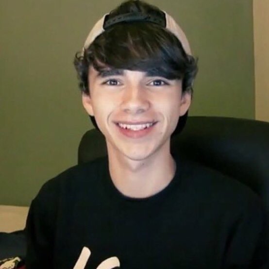 updateskiing's tweet photo. 📷 | @Kiingtong Smile Appreciation Tweet :) https://t.co/SSxIjoxUYs