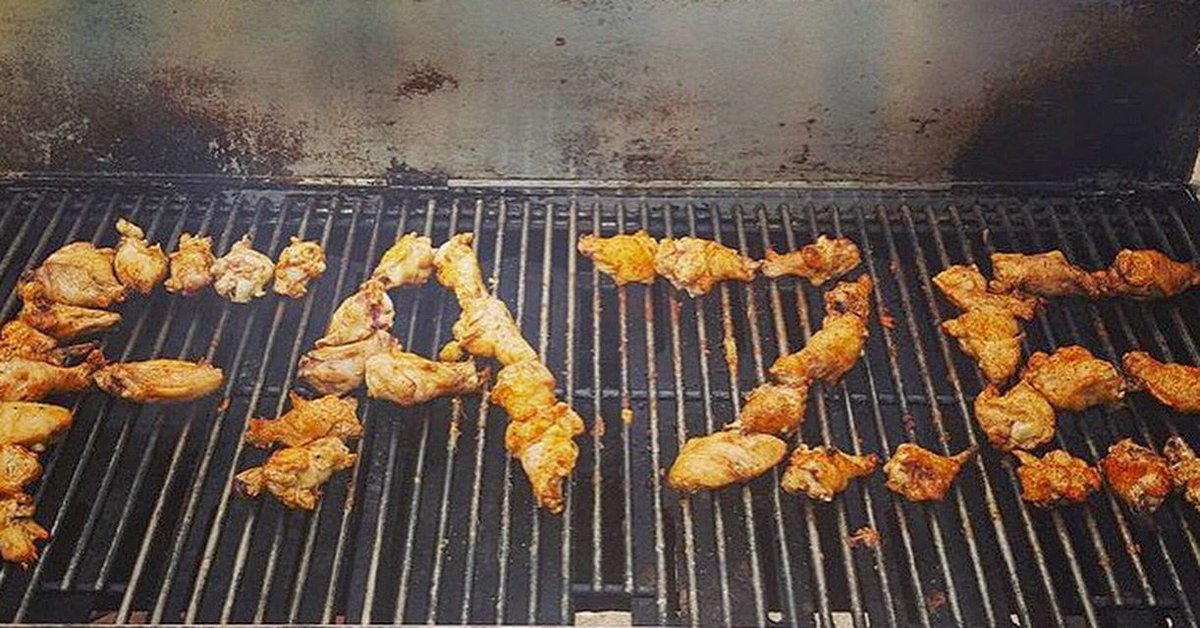 stateoffluxshop's tweet photo. Get yo grill on!β¨οΈπ #fazesf https://t.co/WuAZglDPit