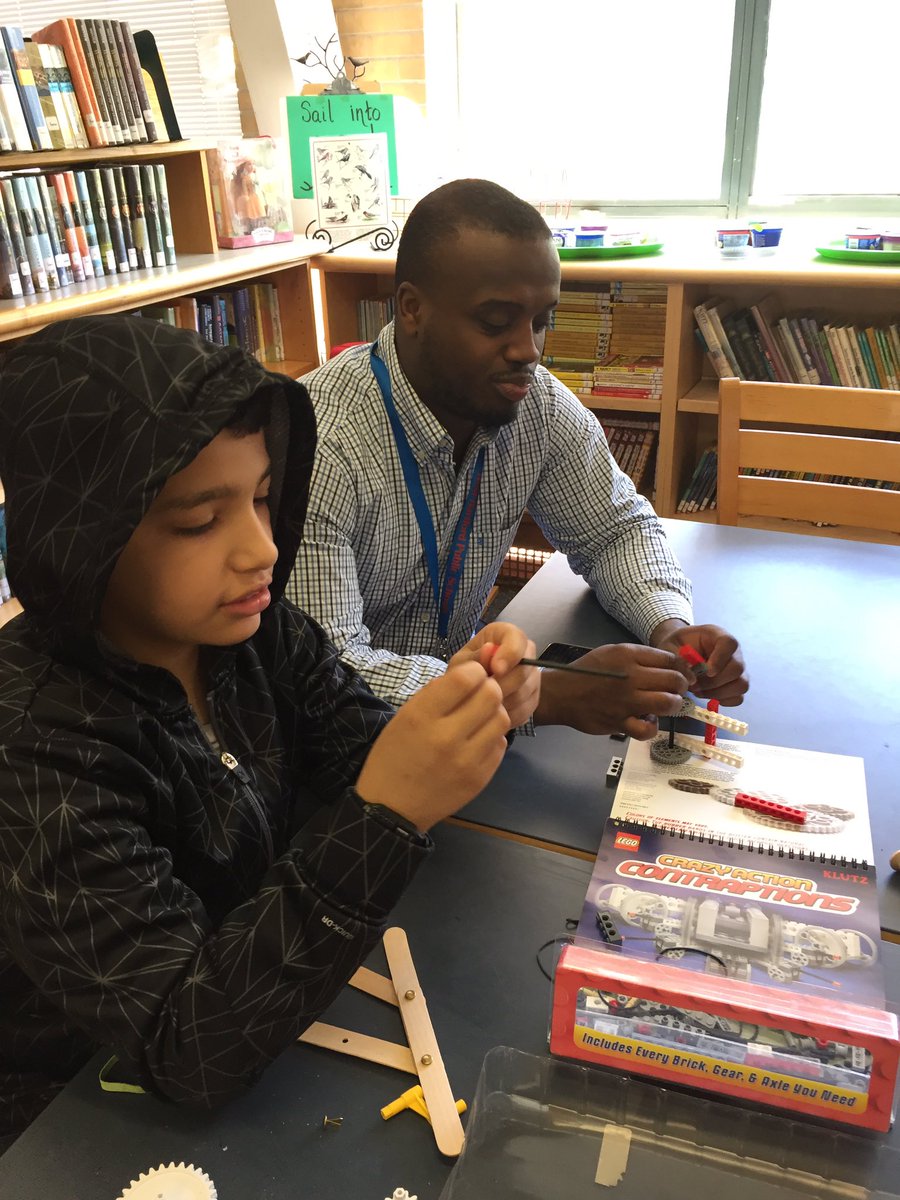 LibraryLeeLou's tweet photo. Makerspace experimentation. https://t.co/1FjrVmBQ1p