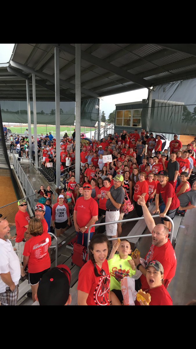 Let me tell ya, @kvcatsbaseball fans are the BEST in TX. We have heard of the 12 man, well <a href="/kcisdcats/">KCISD</a> has the 10th man-our FANS!