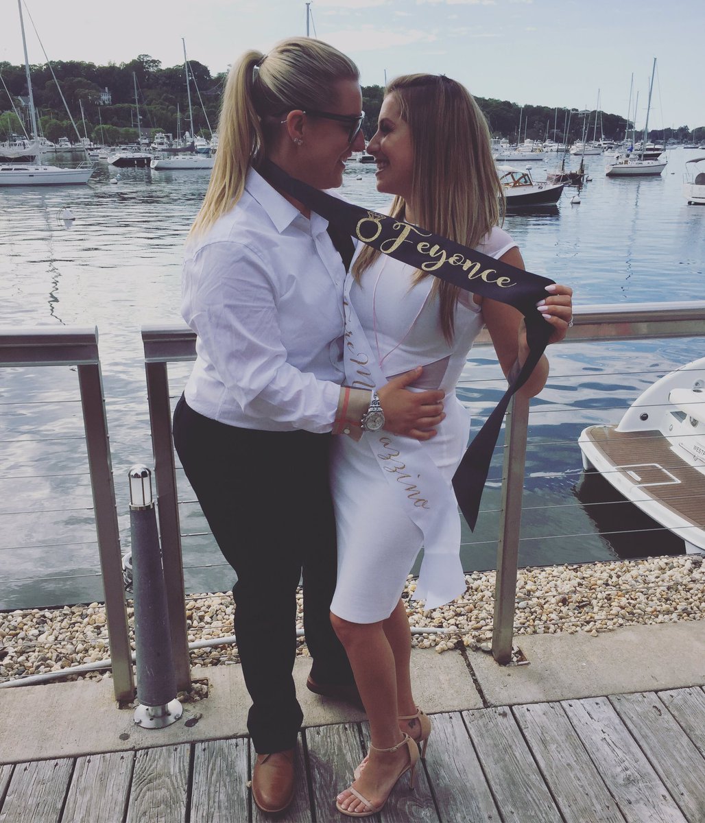 hLfazz's tweet photo. #foreverfazzino 💍 https://t.co/LvQweAzzGE