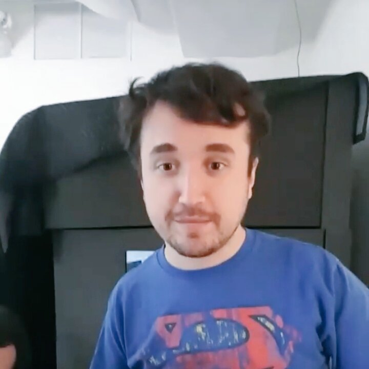 newmoonswift's tweet photo. Olha essa pessoinha fofa @xuxameneghel Ele só quer aparecer no seu canal e usar o microfone Dourado 
@RepublicaCdN @nilmoretto @CdNLeon https://t.co/zHyhXkPmqV