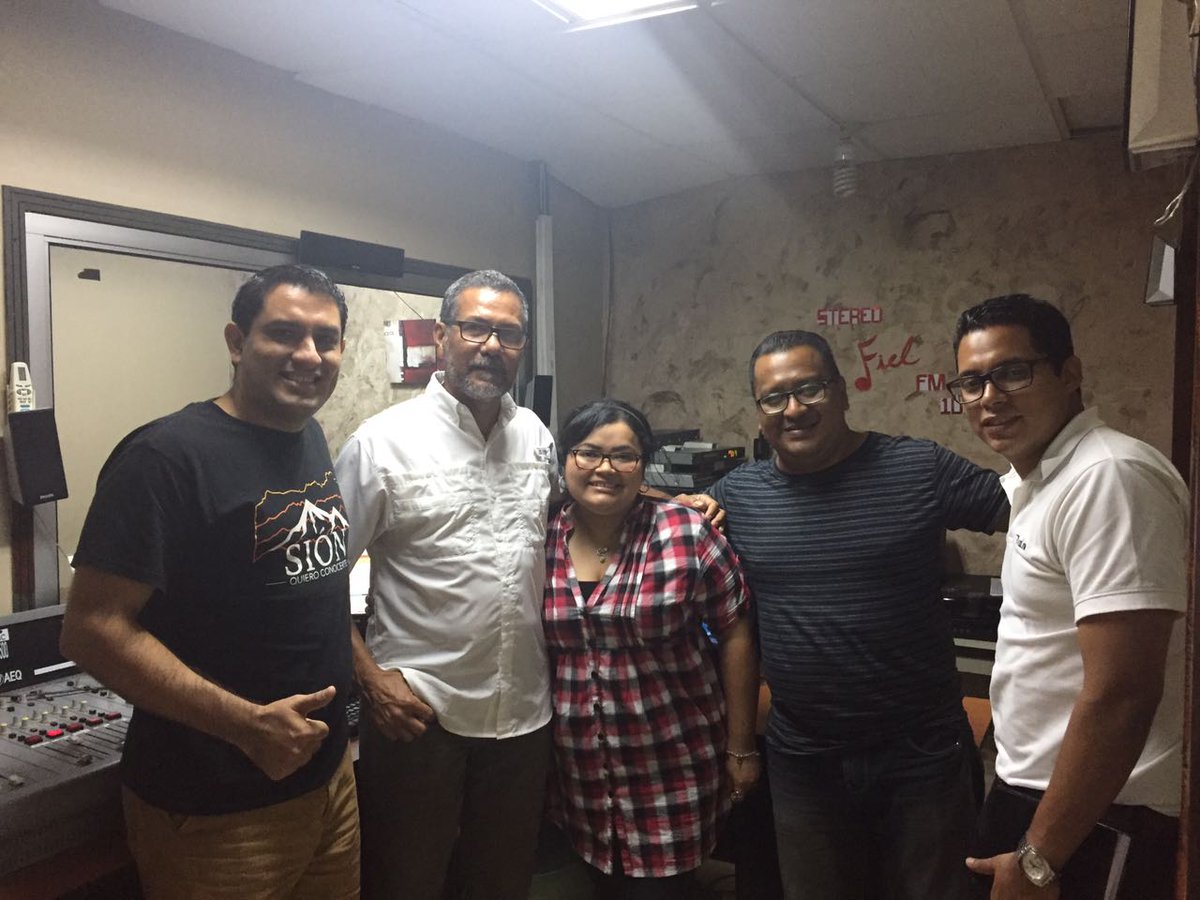 raulpazjr's tweet photo. #LiderHazGO en el #ForoInteractivo con los chicos de #JuventudParaCristo #JPC y su director #MauricioErazo https://t.co/OOSQnfMnj9