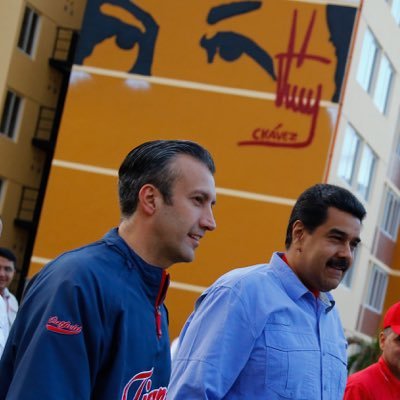 lahistoriaec's tweet photo. La Casa Blanca pone en lista de narcotraficantes al vicepresidente de Venezuela #TareckAlAissami. https://t.co/ZPPTX30vf5