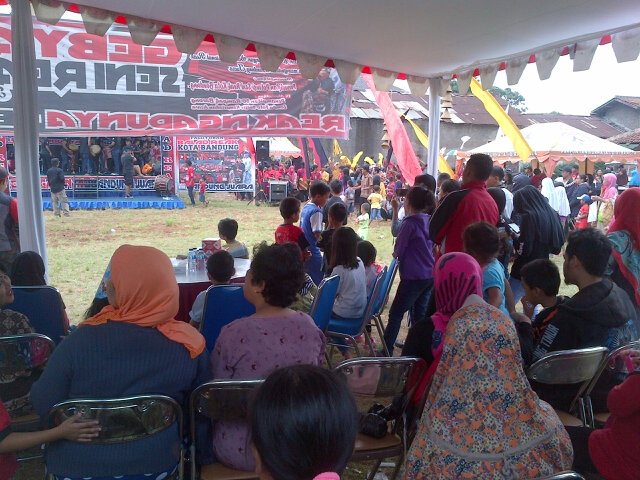 10 Grup akan Tampil diacara "GebyarSeniReak-5" HariKe2 <a href="/ridwankamil/">Ridwan Kamil</a> @DISBUDPAR_BDG <a href="/kennydewi/">kenny dewi kaniasari</a> <a href="/Sigitiskandar77/">sigit iskandar</a>