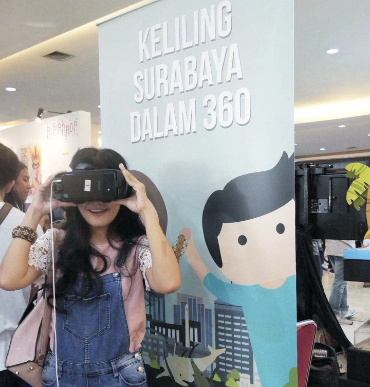 Nyoba VR360, kerjasama <a href="/kokbisachannel/">Kok Bisa</a> bareng DC Imaji 'Keliling Surabaya bareng bu Risma' di #geekfest2017 #hargeeknas 😉