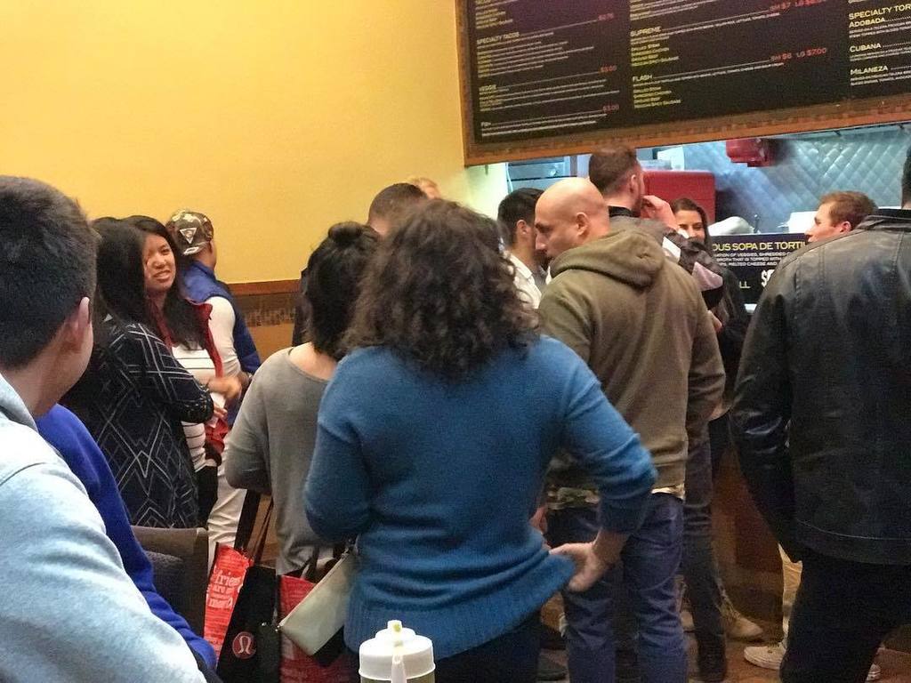 FlashTaco1's tweet photo. #Captionthis #FlashTaco @flashtaco1 slinging #Mexican #streetfare #Tacos #Burritos #Elotes #Latenite #WickerPark #… https://t.co/1CTYFJzs9S https://t.co/5z2fCdKvgS