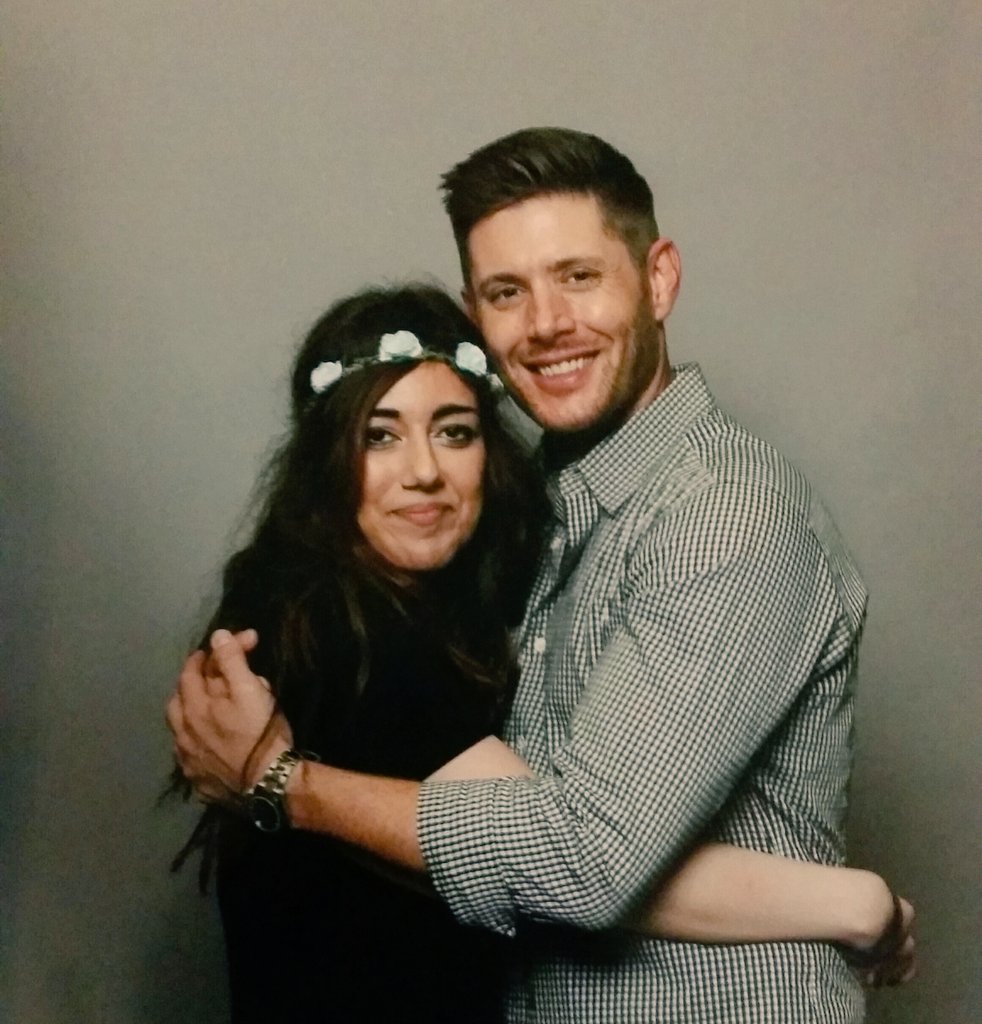 julsss_who's tweet photo. THE SUPERNATURAL GODS AND ME (no comment about my face). 

#Jibcon8 #JusInBelloCon #HunterPass #Supernatural https://t.co/oNRQDkxCmE