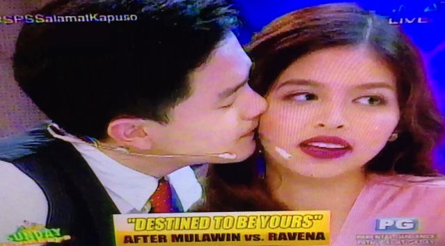 noriegee's tweet photo. LANGYAAAAA UNG KILIG KO BES 😫😫😫

#ALDUBKiligSaSPS https://t.co/hYX38jyrCo