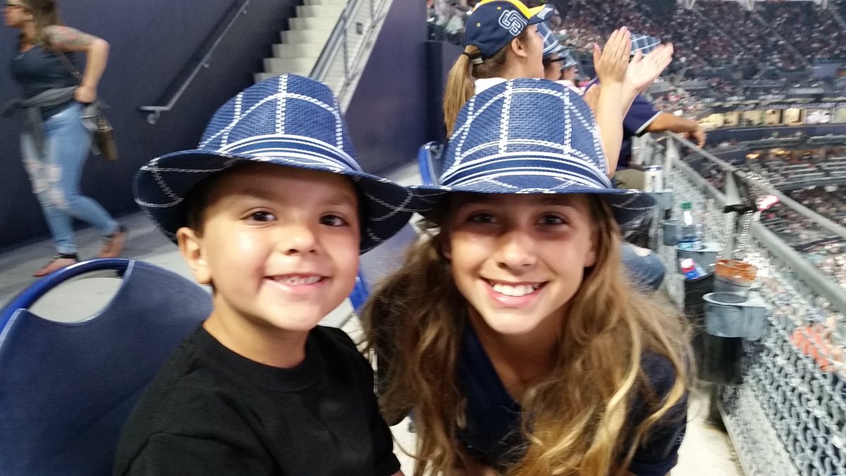 splinter406's tweet photo. @SDINHD
#fedorable https://t.co/73cdj00WZ2