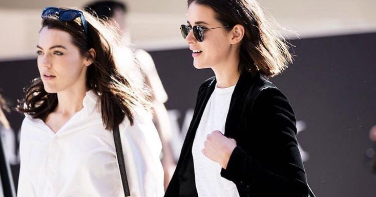 WhoWhatWearAU's tweet photo. This is what Georgia Martin of @TheUndoneStore does at fashion week: https://t.co/M9I2m58ei4 https://t.co/SlC61ik48U