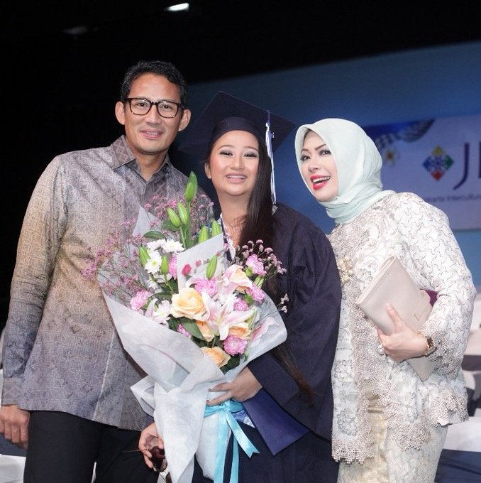 Dibalas Video Tak Suka Kasih Selamat Krn Budaya Barat Dibalas Video Tak Suka Kasih Selamat Krn Budaya Barat