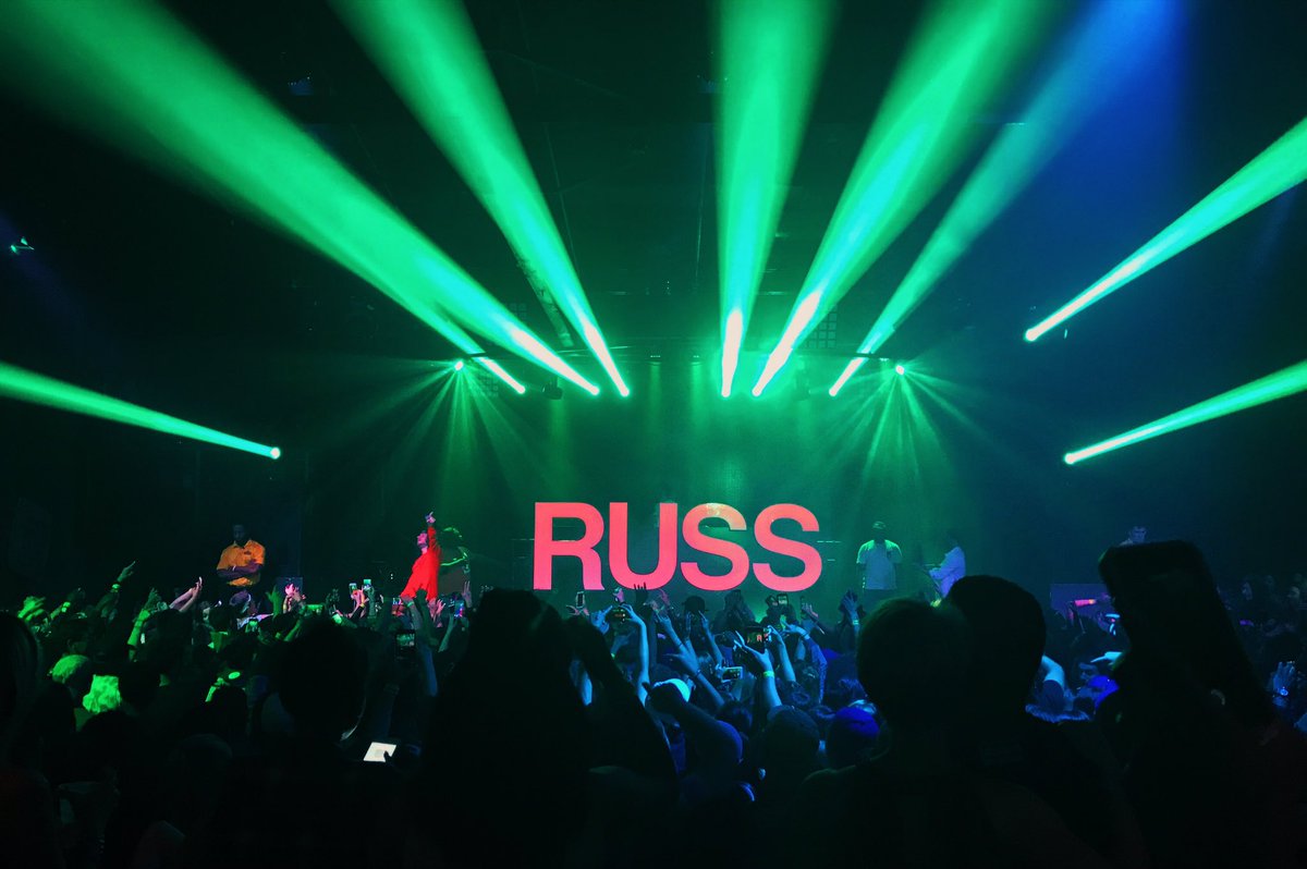 llanek_d's tweet photo. @russdiemon BEST NIGHT EVER!! I love you so much❤️😍✨🔥 https://t.co/MbPioMdsoq