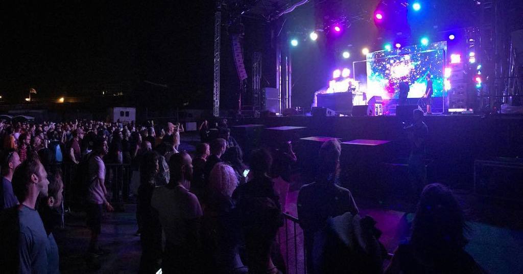 KateGardiner's tweet image. Today @katiecommodore and I watched many many men twiddle their knobs on stages. #moogfest2017 j.mp/2qDmNWW