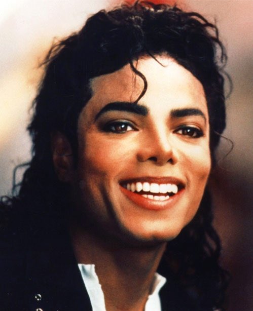 nostrendsbrasil's tweet photo. Michael Jackson é considerado o maior artista de todos os tempos pelos seus recordes e contribuições para a música. #MichaelJacksonNoSBT https://t.co/vhM81ityCq
