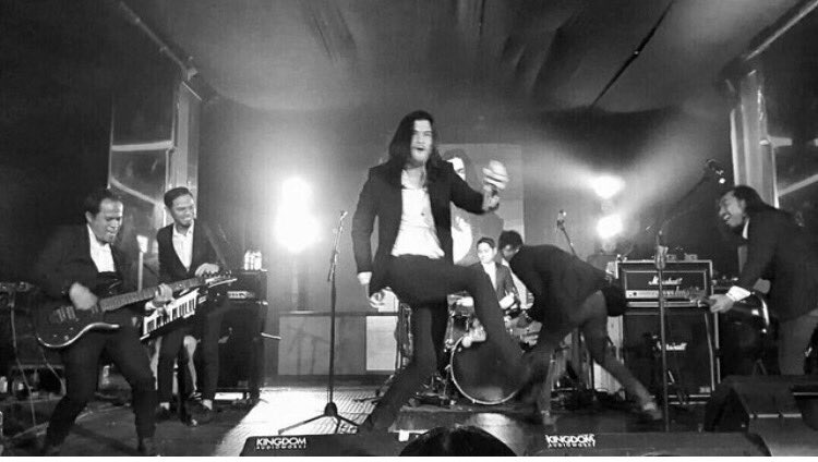 Bahagia ini senang. Dan senang itu nikmat... jadi, nikmati aja udah.. #sirnaVirzha