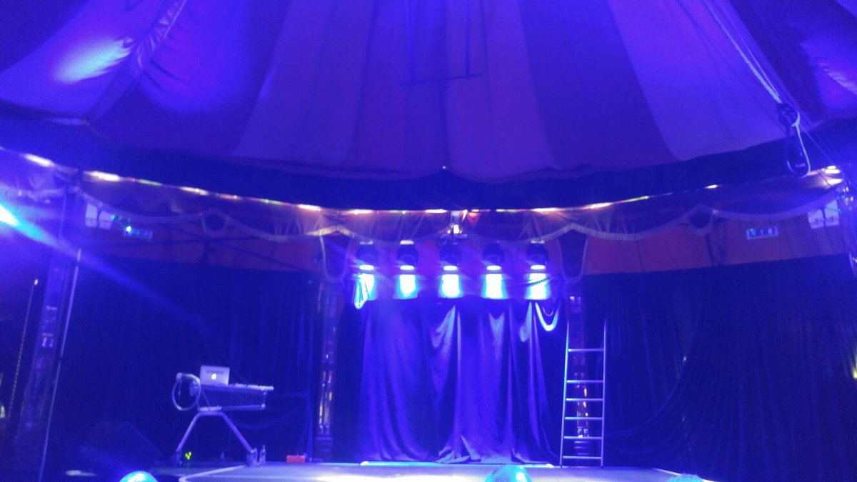 creativefuture3's tweet image. #nnf17 in the Spiegeltent waiting for the Daily Show to start . Fantastic space . lots more here this week ow.ly/sMwB30bUdxA