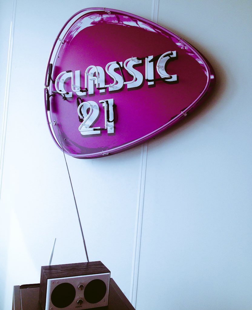 It's BJ's Sunday Brrrunch time, baby! 📻 🎶🎶🎶 <a href="/Classic21/">Classic 21</a> 🎶🎶🎶 #BJsSundayBrunch #BJSB #Classic21