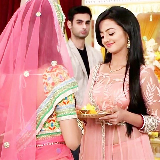 Helly Shah on Twitter: "Missing #swara 😢😢 @OfficialHelly7 @ColorsTV #
