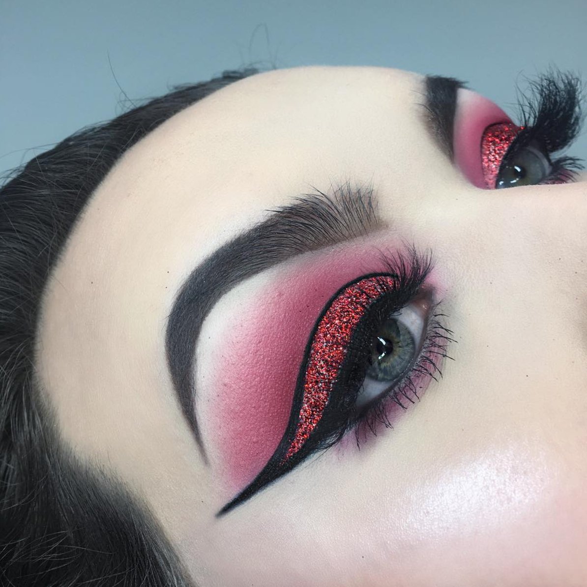 Illamasqua tweet media