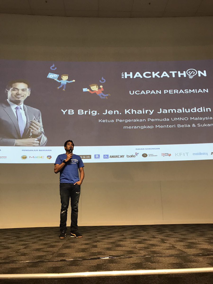 jomkoding's tweet photo. YB @Khairykj sedang memberi ucapan  kepada pengunjung di @MagicCyberjaya . #JBKHackathon @PPUMOnline @KBSMalaysia @BPM_Online https://t.co/zRmC9Cg3GL