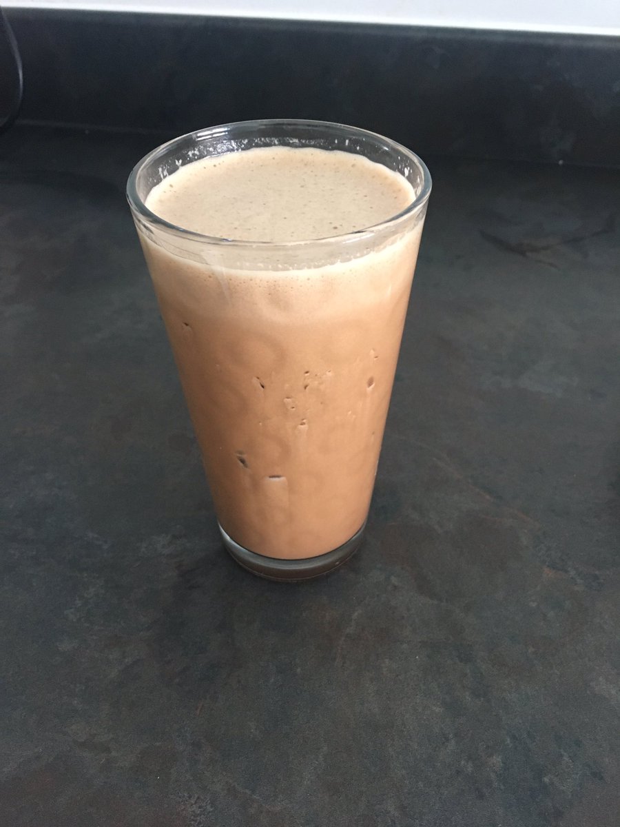 VictoriaLW84's tweet image. Iced mocha protein shake! Recipe to follow later😍💪🏼#proteinshake #icedcoffee #preworkoutboost #sundays #recipes
