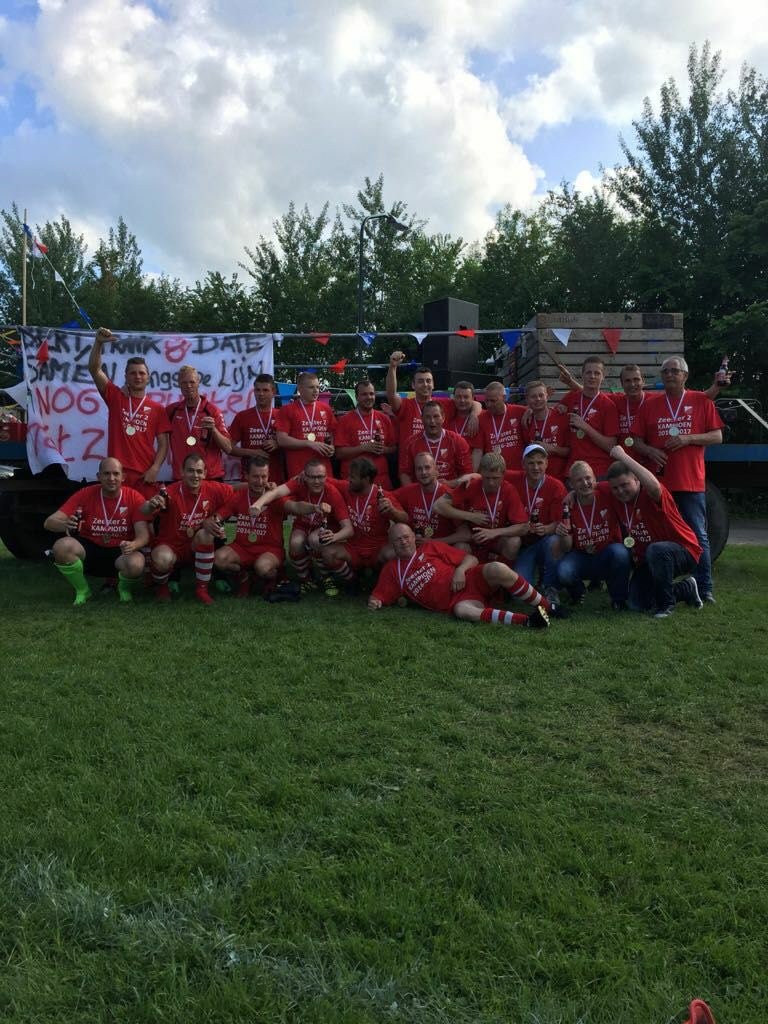 vvzeester tweet media